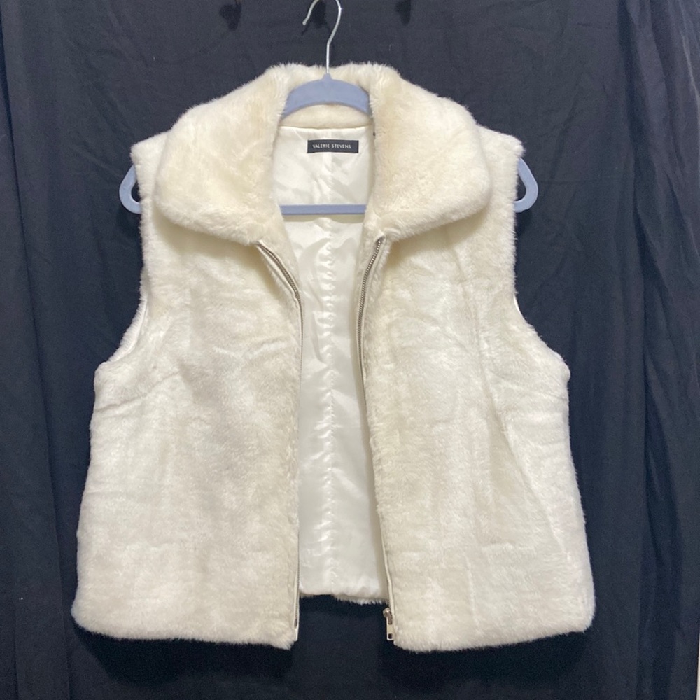 Like New! Faux Fur Zip-Up Vest